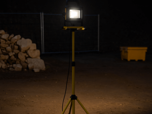 תאורה ניידת לשטח